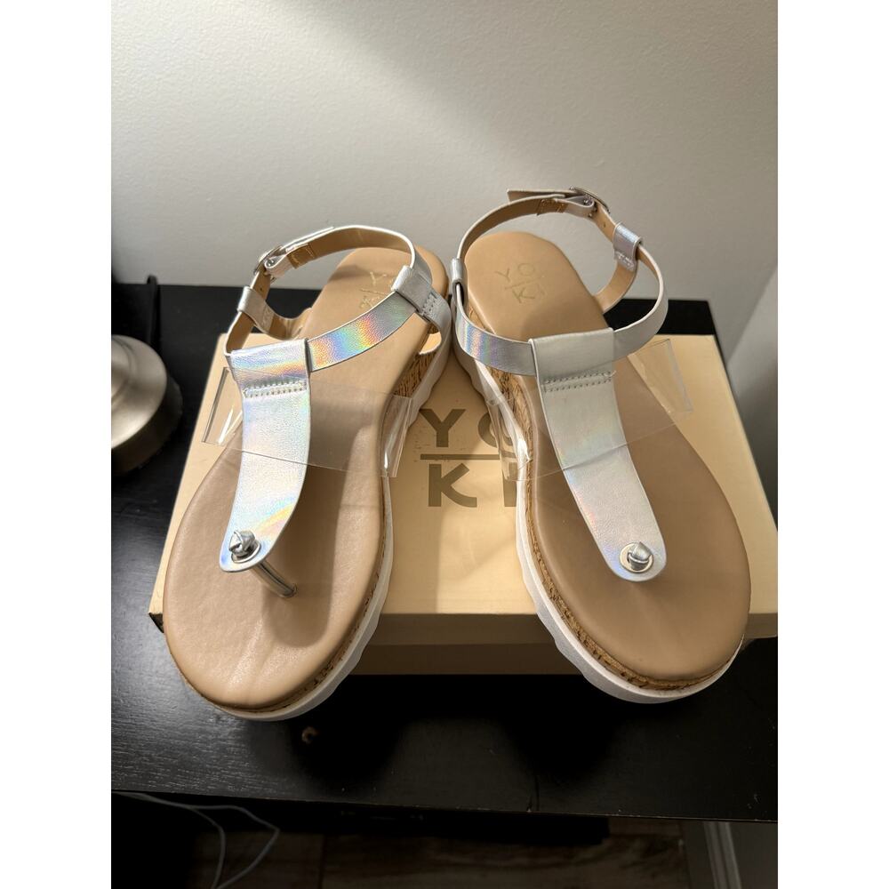 WOMEN YOKI AMELIA SANDALS SIZE 6.5 IRIDESCENT IN COLOR - Picture 7 of 10